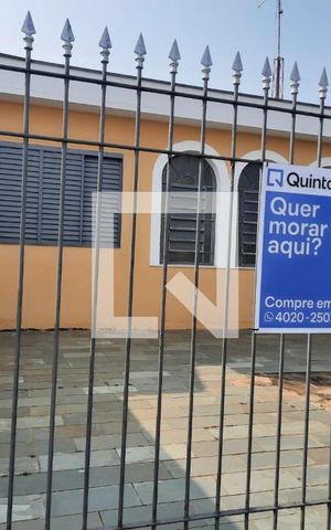 Casa à venda com 100m², 2 quartos e 2 vagas Casa à venda com 100m², 2 quartos e 2 vagasPlaquinha