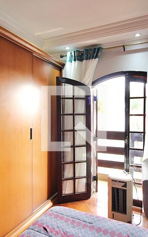 Casa à venda com 297m², 4 quartos e 5 vagasQuarto 1 - Suíte