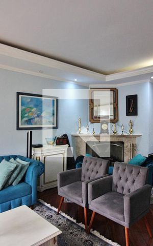 Casa à venda com 297m², 4 quartos e 5 vagasSala