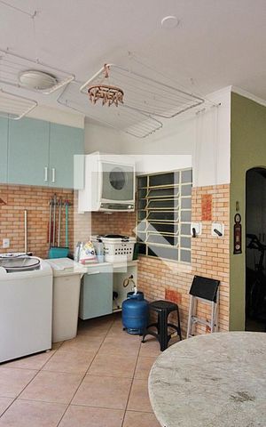 Casa à venda com 297m², 4 quartos e 5 vagasÁrea de Serviço
