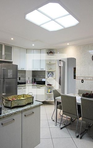 Casa à venda com 297m², 4 quartos e 5 vagasCozinha