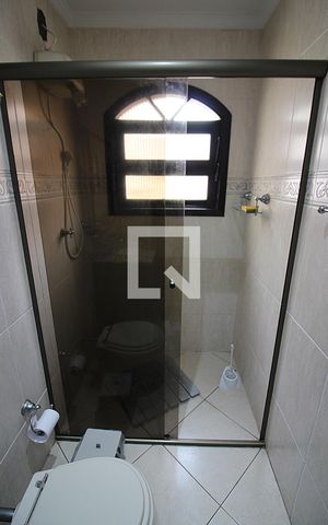 Casa à venda com 297m², 4 quartos e 5 vagasBanheiro de serviço