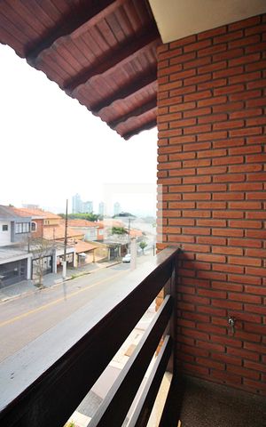Casa à venda com 297m², 4 quartos e 5 vagasQuarto 1 - Suíte Sacada