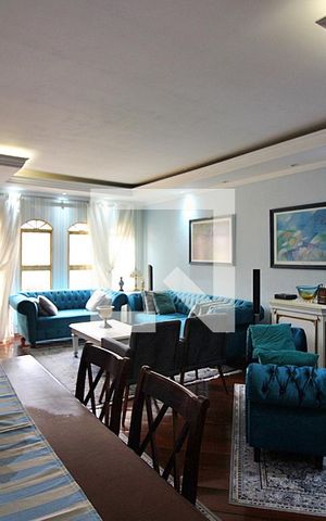 Casa à venda com 297m², 4 quartos e 5 vagasSala