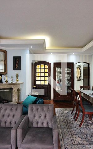 Casa à venda com 297m², 4 quartos e 5 vagasSala