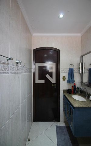 Casa à venda com 297m², 4 quartos e 5 vagasBanheiro Social