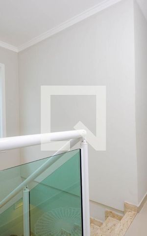 Casa à venda com 130m², 3 quartos e 2 vagas Casa à venda com 130m², 3 quartos e 2 vagasCorredor dos Dormitórios
