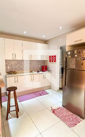 Casa à venda com 150m², 2 quartos e 1 vaga Casa à venda com 150m², 2 quartos e 1 vagaCozinha