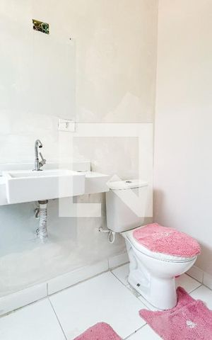 Casa à venda com 150m², 2 quartos e 1 vaga Casa à venda com 150m², 2 quartos e 1 vagaBanheiro da Suíte 1