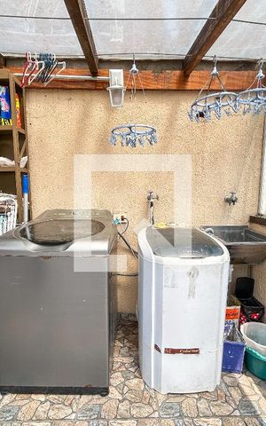 Casa à venda com 150m², 2 quartos e 1 vaga Casa à venda com 150m², 2 quartos e 1 vagaÁrea de serviço