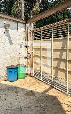 Casa à venda com 150m², 2 quartos e 1 vaga Casa à venda com 150m², 2 quartos e 1 vagaGaragem