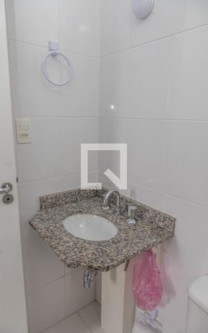 Apartamento à venda com 61m², 3 quartos e 1 vagaBanheiro da suíte 