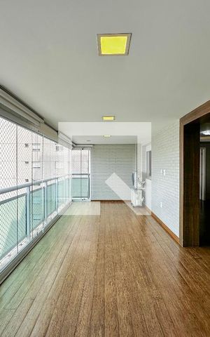Apartamento para alugar com 138m², 2 quartos e 2 vagasVaranda