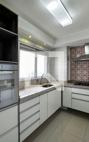 Apartamento para alugar com 138m², 2 quartos e 2 vagasCozinha