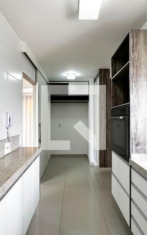 Apartamento para alugar com 138m², 2 quartos e 2 vagasCozinha