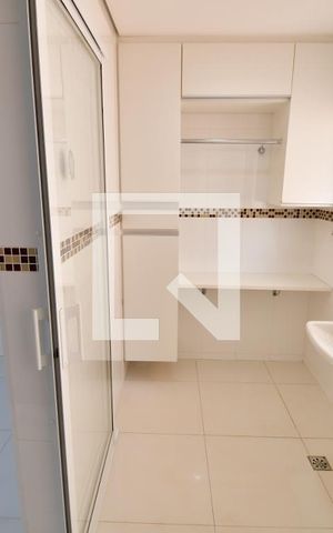 Casa de condomínio à venda com 253m², 4 quartos e 4 vagasÁrea de Serviço