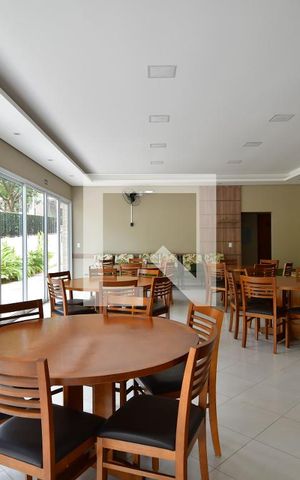 Casa de condomínio à venda com 253m², 4 quartos e 4 vagasÁrea comum - Salão de festas
