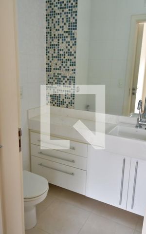 Casa de condomínio à venda com 253m², 4 quartos e 4 vagasBanheiro 2