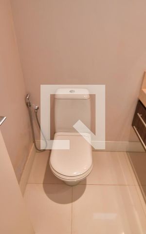 Casa de condomínio à venda com 253m², 4 quartos e 4 vagasLavabo