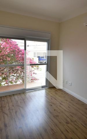 Casa de condomínio à venda com 253m², 4 quartos e 4 vagasQuarto 1 - Suíte
