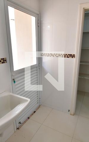 Casa de condomínio à venda com 253m², 4 quartos e 4 vagasÁrea de Serviço