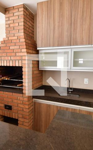Casa de condomínio à venda com 253m², 4 quartos e 4 vagasChurrasqueira