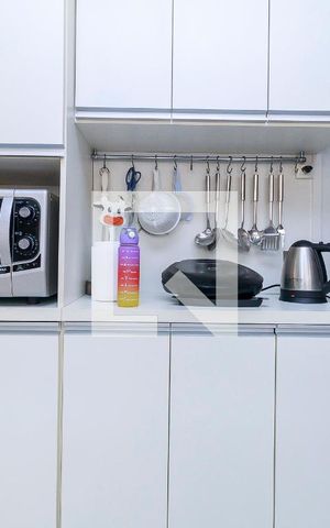 Apartamento à venda com 218m², 4 quartos e 3 vagas Apartamento à venda com 218m², 4 quartos e 3 vagasCozinha