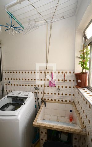 Apartamento à venda com 118m², 3 quartos e 1 vagaÁrea de Serviço
