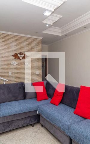 Casa à venda com 112m², 3 quartos e 2 vagasSala