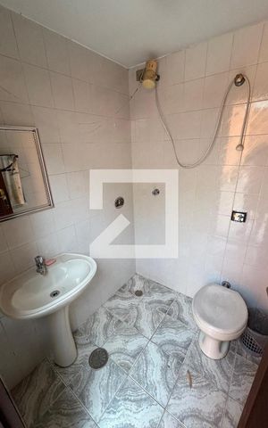 Casa à venda com 250m², 3 quartos e 4 vagas Casa à venda com 250m², 3 quartos e 4 vagasBanheiro de serviço