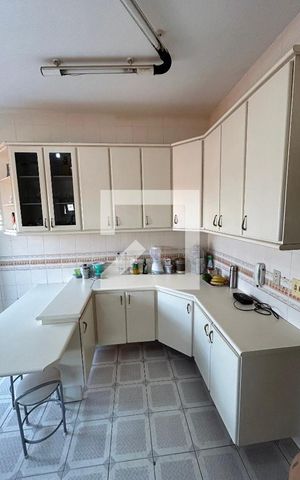 Casa à venda com 250m², 3 quartos e 4 vagas Casa à venda com 250m², 3 quartos e 4 vagasCozinha