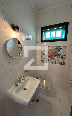 Casa à venda com 250m², 3 quartos e 4 vagas Casa à venda com 250m², 3 quartos e 4 vagasLavabo
