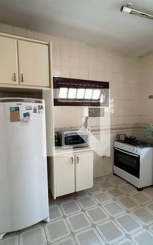 Casa à venda com 250m², 3 quartos e 4 vagas Casa à venda com 250m², 3 quartos e 4 vagasCozinha