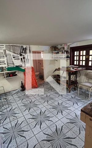 Casa à venda com 250m², 3 quartos e 4 vagas Casa à venda com 250m², 3 quartos e 4 vagasQuarto extra