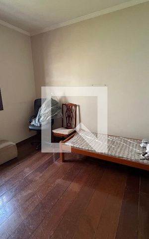 Casa à venda com 250m², 3 quartos e 4 vagas Casa à venda com 250m², 3 quartos e 4 vagasQuarto 1