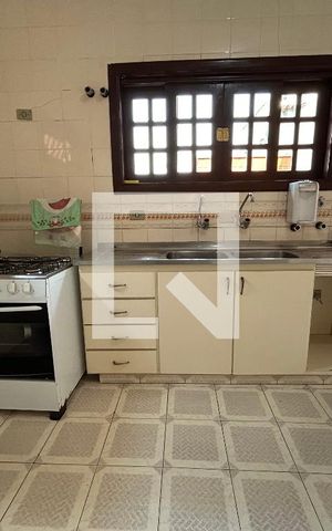 Casa à venda com 250m², 3 quartos e 4 vagas Casa à venda com 250m², 3 quartos e 4 vagasCozinha