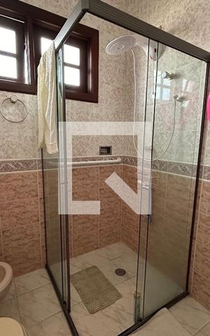 Casa à venda com 250m², 3 quartos e 4 vagas Casa à venda com 250m², 3 quartos e 4 vagasBanheiro