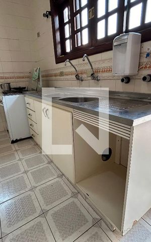 Casa à venda com 250m², 3 quartos e 4 vagas Casa à venda com 250m², 3 quartos e 4 vagasCozinha