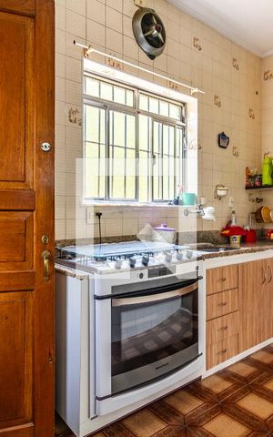 Casa à venda com 240m², 3 quartos e 5 vagas Casa à venda com 240m², 3 quartos e 5 vagasCozinha