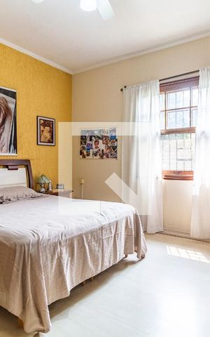 Casa à venda com 240m², 3 quartos e 5 vagas Casa à venda com 240m², 3 quartos e 5 vagasQuarto 1