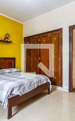 Casa à venda com 240m², 3 quartos e 5 vagas Casa à venda com 240m², 3 quartos e 5 vagasQuarto 2