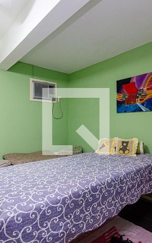 Casa de condomínio à venda com 370m², 5 quartos e 3 vagas Casa de condomínio à venda com 370m², 5 quartos e 3 vagasEdícula