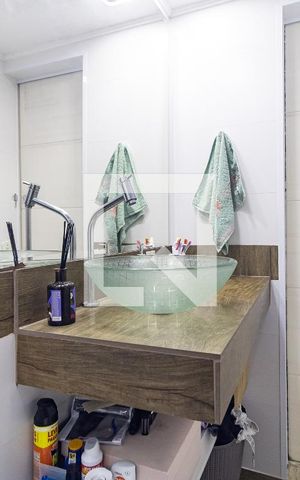 Apartamento à venda com 63m², 2 quartos e 1 vaga Apartamento à venda com 63m², 2 quartos e 1 vagaBanheiro