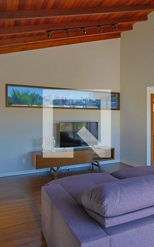 Casa de condomínio à venda com 430m², 4 quartos e 4 vagas Casa de condomínio à venda com 430m², 4 quartos e 4 vagasSala 2