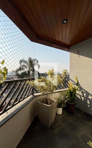 Apartamento à venda com 100m², 3 quartos e 2 vagas Apartamento à venda com 100m², 3 quartos e 2 vagasVaranda
