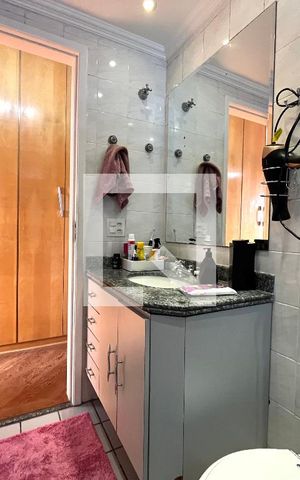 Apartamento à venda com 100m², 3 quartos e 2 vagas Apartamento à venda com 100m², 3 quartos e 2 vagasBanheiro da Suíte