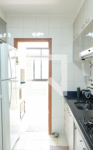 Apartamento para alugar com 94m², 2 quartos e 2 vagasCozinha