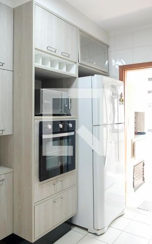 Apartamento para alugar com 94m², 2 quartos e 2 vagasCozinha