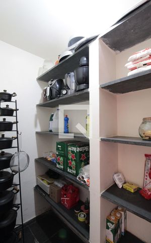 Casa à venda com 1000m², 5 quartos e 10 vagasDespensa