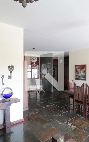 Casa à venda com 1000m², 5 quartos e 10 vagasSala